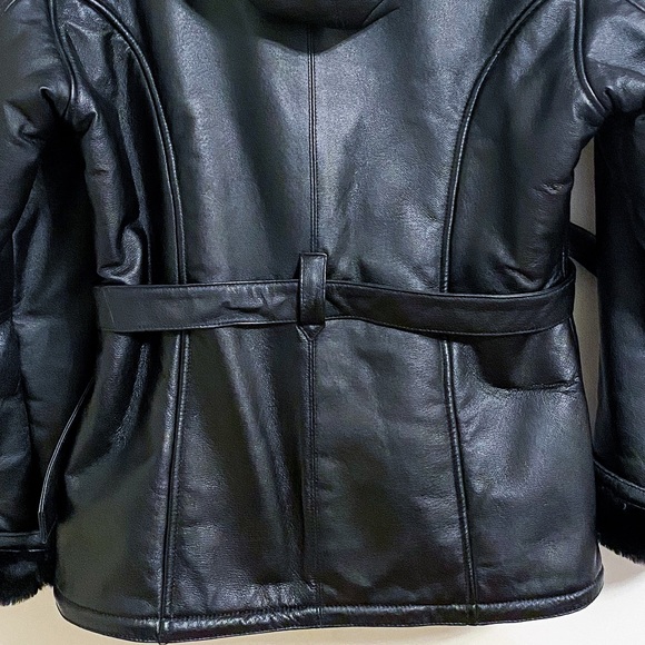 Wilson’s Genevieve Belted Leather Jacket - Picture 10 of 12